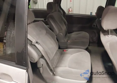 2004 Toyota Sienna Le z USA, uszkodzony, nr VIN 5TDBA23C34S007356